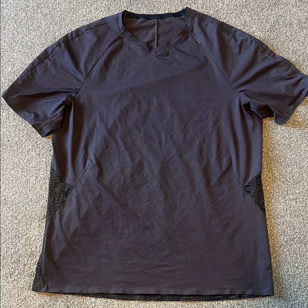 Men's Black/Dark Purple Lululemon workout/running Shirt